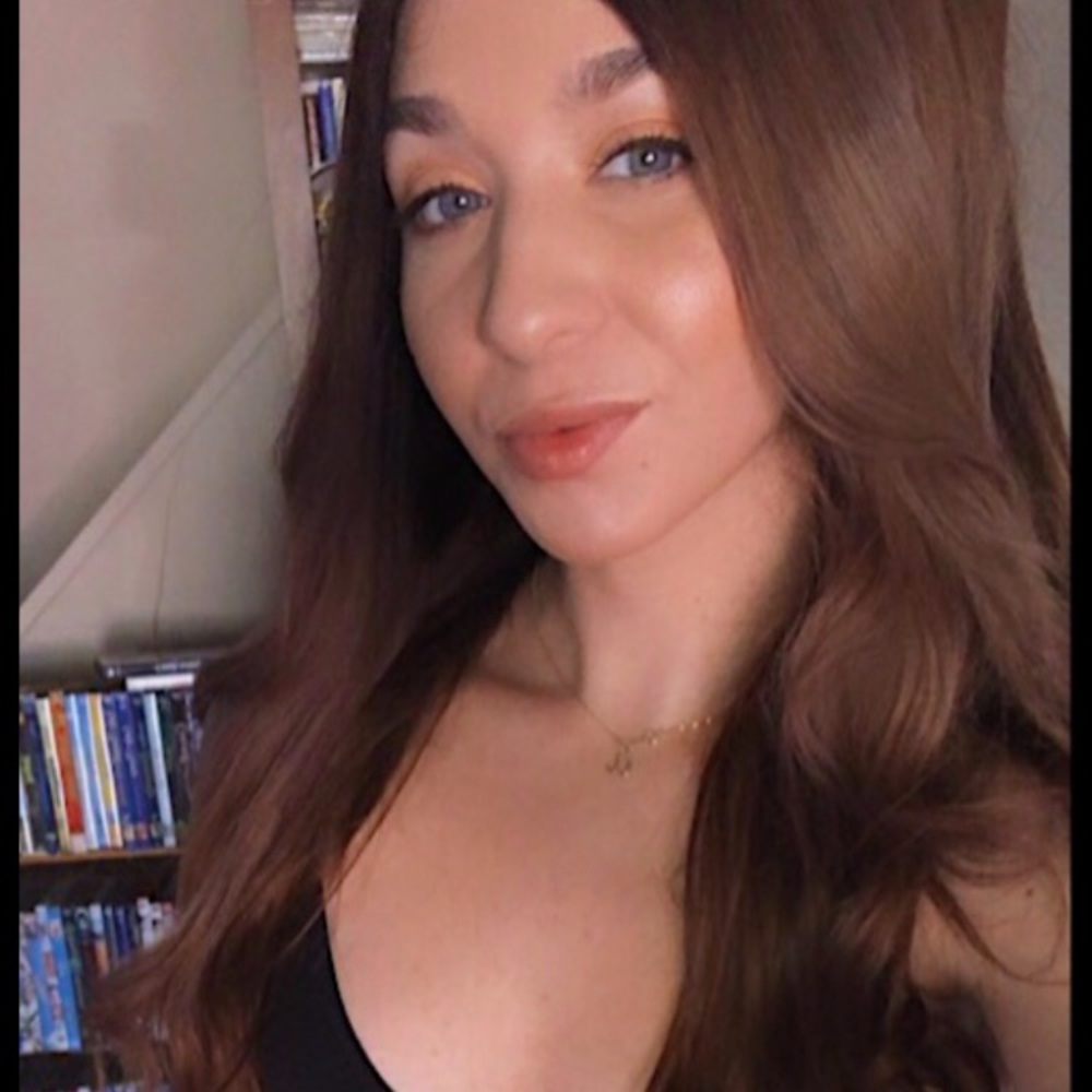 Meet your Posher, Arianna